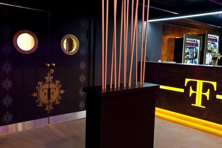 Hotel U Cerneho Orla Kostelec nad Cernymi Lesy ภายนอก รูปภาพ